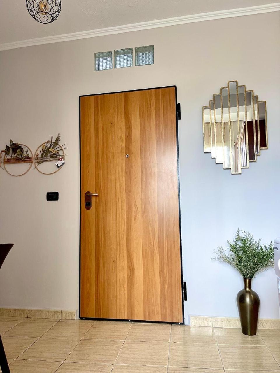 Flex Apartment Tirana Exterior photo